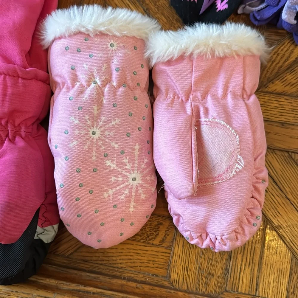 Little girls winter hat and gloves lot - Picture 6 of 15